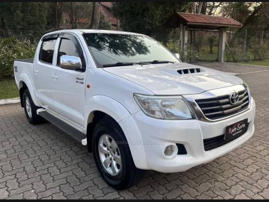 TOYOTA - HILUX - 2014/2014 - Branca - Sob Consulta