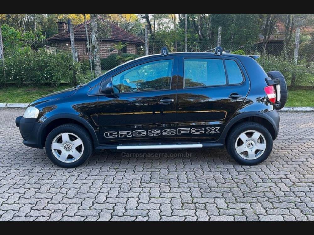 VOLKSWAGEN - CROSSFOX - 2007/2008 - Preta - Sob Consulta