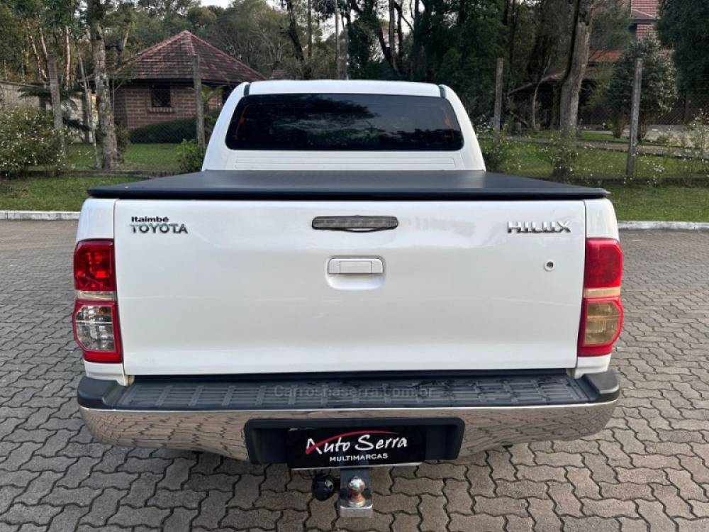 TOYOTA - HILUX - 2014/2014 - Branca - Sob Consulta