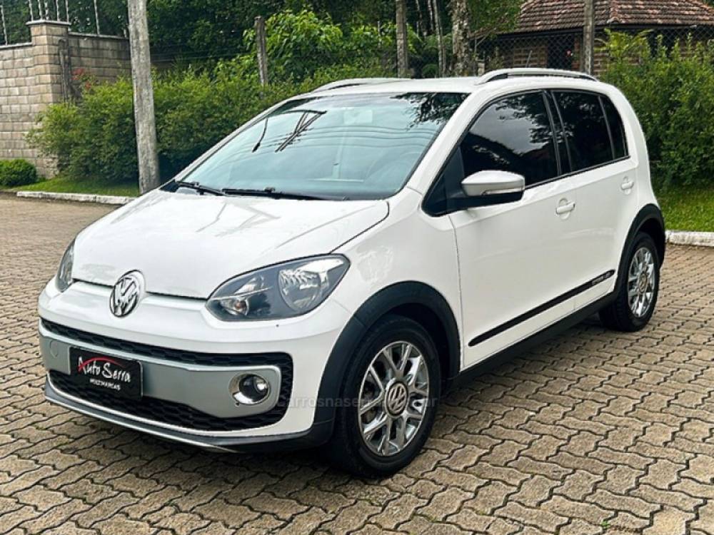 VOLKSWAGEN - UP - 2015/2016 - Branca - Sob Consulta