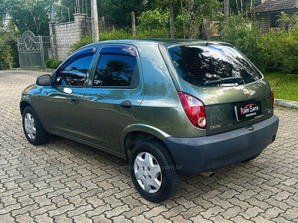 CHEVROLET - CELTA - 2010/2011 - Verde - Sob Consulta