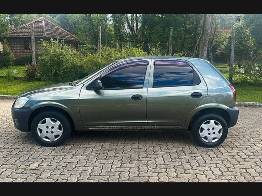 CHEVROLET - CELTA - 2010/2011 - Verde - Sob Consulta