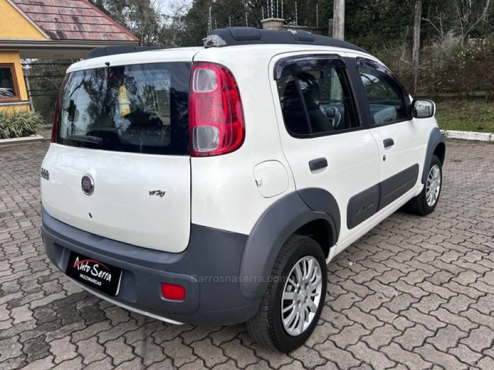 FIAT - UNO - 2011/2012 - Branca - Sob Consulta